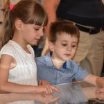 FOTO/PREDIVNA VEČER Mali umjetnici izložili radove u Umjetničkoj galeriji 7 mala skola arhitekture 8