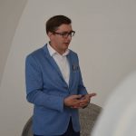 vizualni identitet ugd 8