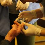 DNŽ Učenici Medicinske škole održali edukativnu prezentaciju, izmjerili šećer i krvni tlak 6 medicinska skola svjetski dan secerne bolesti 141117 12