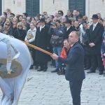 Barjaktari pred Katedralom 17