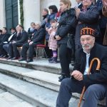Barjaktari pred Katedralom 30