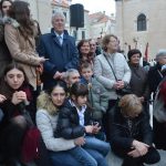 Barjaktari pred Katedralom 32