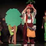 NA VESELJE NAJMLAĐIH 'Dugonja, Trbonja i Vidonja' u izvedbi Kolarina 1 dugonja 3