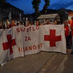 crveni kriz svjetlo za humanost04
