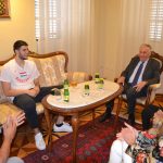 STIGLO SREBRO U DUBROVNIK Proleta i Kunce na prijemu kod župana 6 25072018 domagoj proleta kosarka kunce 2