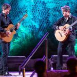 KATONA TWINS Zvuk gitare uz more, čašu vina i svjetlo svijeća 4 VALA KATONA TWINS 2