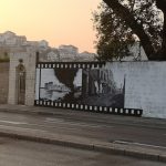 NE, OVO NIJE NA SRĐU Mural s motivima Domovinskog rata na zidu Stadiona Lapad 5 Grafiti Stadion Lapad 5