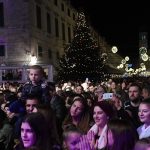 FOTO // VIDEO Vječni hitovi odjekivali Stradunom, 'Prljavci' Gradu pripremili spektakl! 7 prljavo kazaliste12