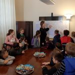 DRUŽENJE U PALAČI RANJINA Mališane zanimalo kad će biti dovršen Pelješki most 3 skola cavtat cilipi skola djeca3