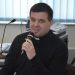 'GDJE JE NESTAO ČOVJEK? Kako političar, psihologinja, svećenik i poduzetnik vide sukob generacija? 45 Gdje je nestao covjek 122