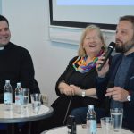 'GDJE JE NESTAO ČOVJEK? Kako političar, psihologinja, svećenik i poduzetnik vide sukob generacija? 22 Gdje je nestao covjek 60