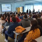 'GDJE JE NESTAO ČOVJEK? Kako političar, psihologinja, svećenik i poduzetnik vide sukob generacija? 35 Gdje je nestao covjek 93