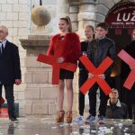 Maskare osnovne skole Stradun 221