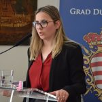 Diskorsi o gradu 43