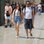 FOTOGALERIJA/POPODNE STRADUNOM Sunčano, ugodne temperature i uvijek popularne gužve 5 Guzva Stradun 24.4.2019 11