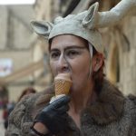FOTO/JEDNA SASVIM NEOBIČNA ŠETNJA Dramska đirata upotpunila je Noć knjige 35 Noc knjige setnja 107