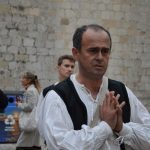FOTO/JEDNA SASVIM NEOBIČNA ŠETNJA Dramska đirata upotpunila je Noć knjige 52 Noc knjige setnja 168