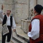FOTO/JEDNA SASVIM NEOBIČNA ŠETNJA Dramska đirata upotpunila je Noć knjige 53 Noc knjige setnja 170