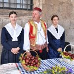 FOTO/USKRS U GRADU Pengana jaja, zeko i dobra atmosfera na Stradunu 27 Uskrs Na Stradunu 2019 9