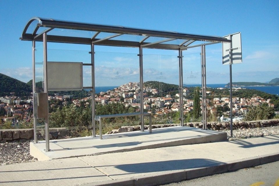 autobusna cekaonica nadstresnica