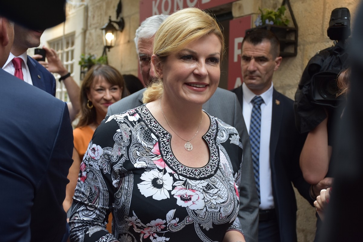 Президент хорватии колинда грабар китарович в купальнике экс