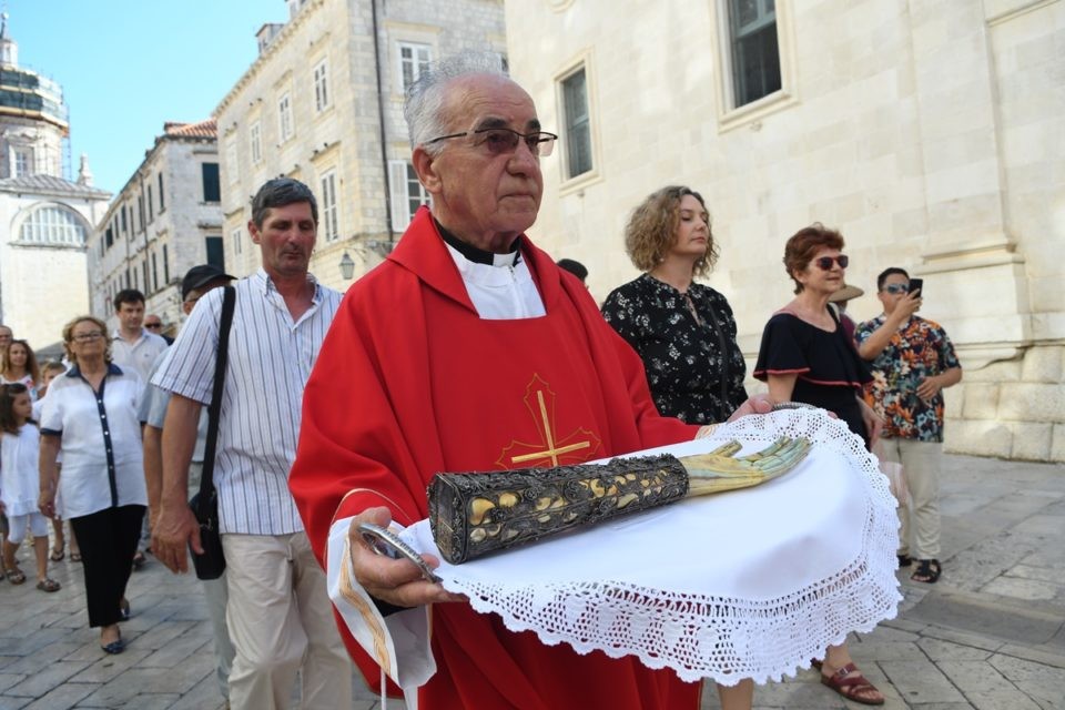 Svečana procesija povodom blagdana ruke sv. Vlaha