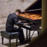 andrew tyson knezev dvor 26082019 vlevi 5182
