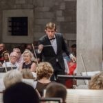 milton tjeknavorian pozno ljeto 30082019 vlevi 5927