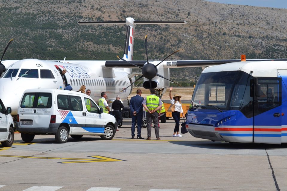 zracna luka croatia avion