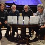 'SABRANE PJESME' LUKA PALJETKA Pola stoljeća književnosti napokon na jednom mjestu 15 Paljetak pjesme dvor 74