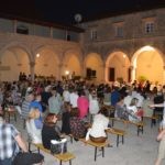 Stojan knjiga Ombla Rozat 52