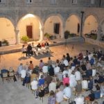Stojan knjiga Ombla Rozat 75