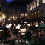 LJUBAV JE U ZRAKU Dubrovački simfoničari priredili večer nezaboravnih hitova 7 dso koncert dan svjetski dan turizma 7