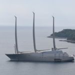 sailing yaht A017