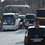 spica turisti pile autobus007