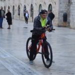 ĐIR IZMEĐU KIŠNIH KAPI Oblaci nad punim Stradunom 14 Stradun spica 22