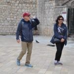 ĐIR IZMEĐU KIŠNIH KAPI Oblaci nad punim Stradunom 19 Stradun spica 34