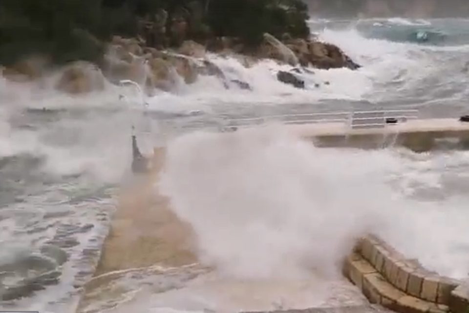 valovi lokrum