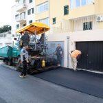 POSTAVLJA SE I ZAŠTITNA OGRADA Završeno asfaltiranje Ulice kneza Branimira 2 asfalt knez branimir 2