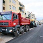 POSTAVLJA SE I ZAŠTITNA OGRADA Završeno asfaltiranje Ulice kneza Branimira 4 asfalt knez branimir 4