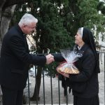 U Klarisi upriličen tradicionalni biskupov božićni tratamenat 3 biskup domjenak004