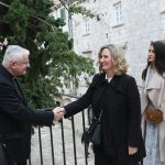 U Klarisi upriličen tradicionalni biskupov božićni tratamenat 8 biskup domjenak029