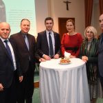 U Klarisi upriličen tradicionalni biskupov božićni tratamenat 19 biskup domjenak059