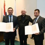 U Klarisi upriličen tradicionalni biskupov božićni tratamenat 41 biskup festanjuli019