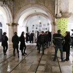 'FORBIDDEN COLOURS' Atrij Sponze u ruhu slika i instalacija Ivane Miloglav Ivanković 5 ivana miloglav forbiden color 64