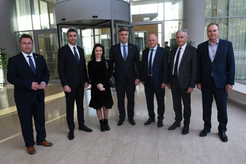 PLENKOVIĆ U ORAŠCU U desetoj izbornoj jedinici kolege se vode ključnim načelima dubrovačke diplomacije