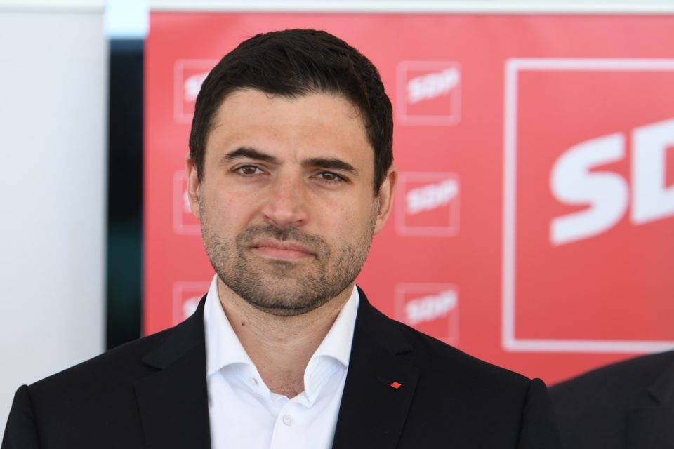 Iz SDP-a izbačen Davor Bernardić