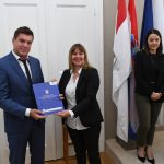 ULAGANJE U OTOČNE SREDINE Dubrovačko-neretvanskim općinama dodijeljeno 4,3 milijuna kuna 10 ugovori klaic razvoj otoka041