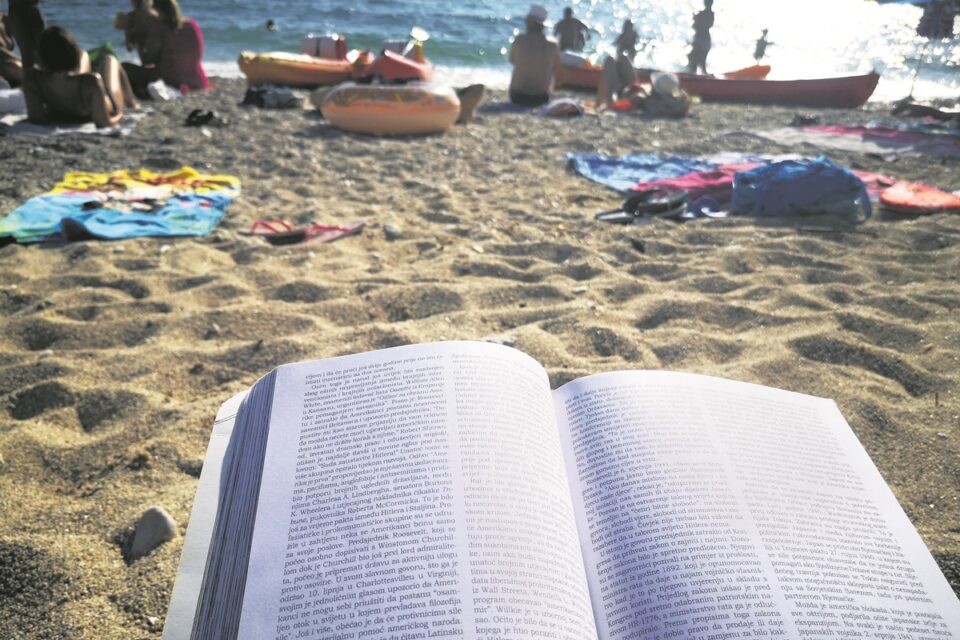 PREPORUKA NIKOLINE MILOSLAVIĆ Uživajte na plaži uz ovih pet knjiga!
