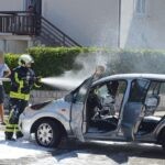 vatrogasci zapaljen auto 11